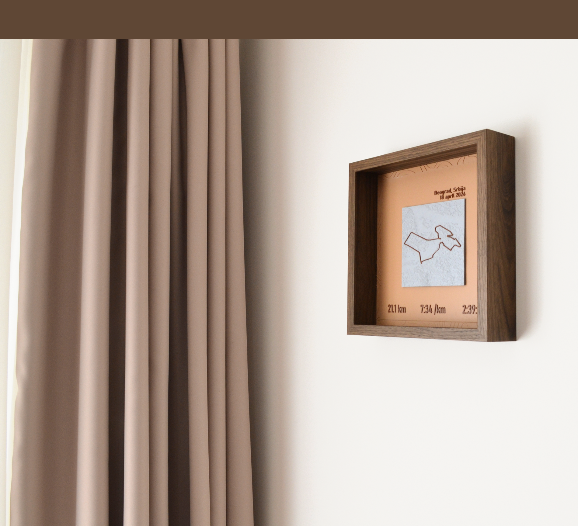 Tamno drvo ram (25x25cm)